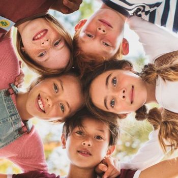 5 урока за приятелството, които научаваме на детската площадка