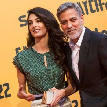 Амал Клуни с модерно решение за червения килим
