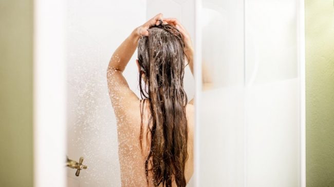 Уврежда ли твърдата вода косата ни?