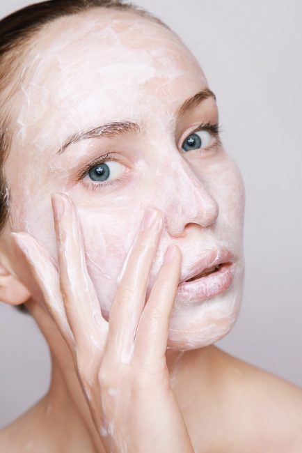 Хидратиращ крем за лице - забравете за сухата и лющеща кожа