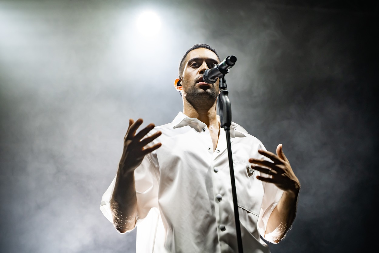 Неговото артистично име е Mahmood.