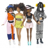 Да или не: Барби с дрехи на млади лондонски дизайнери