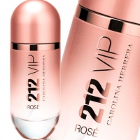 Розово шампанско и прасковен цвят в Carolina Herrera 212 Vip Rose
