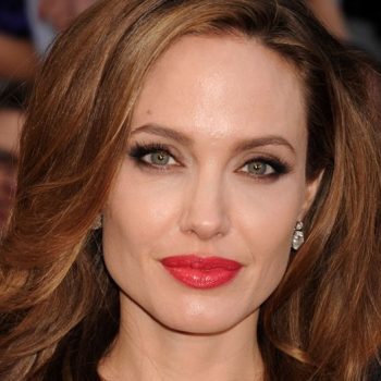 Анджелина Джоли ни подготвя собствена модна линия