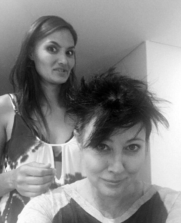 Shannen-Doherty-shaves-head-in-moving-photos-amid-breast-cancer-battle