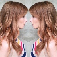 Новият тренд на лятото: коса в розово злато