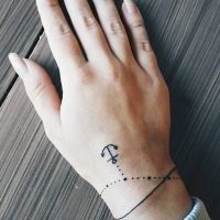 Красиви идеи за татуировки-гривни