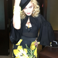 Мадона показа осиновените си дъщери