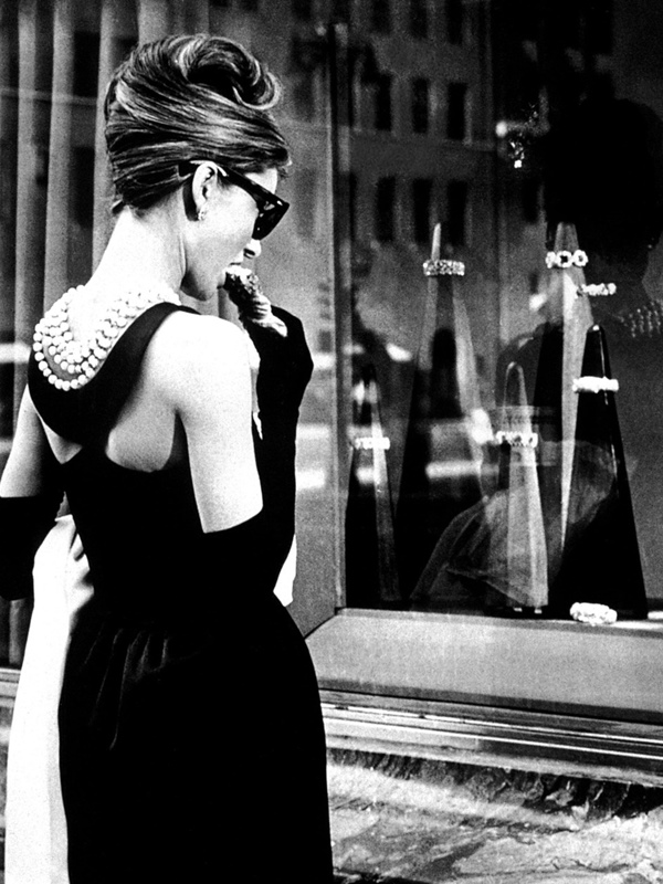 10 неща за стила, които научихме от Одри Хепбърн