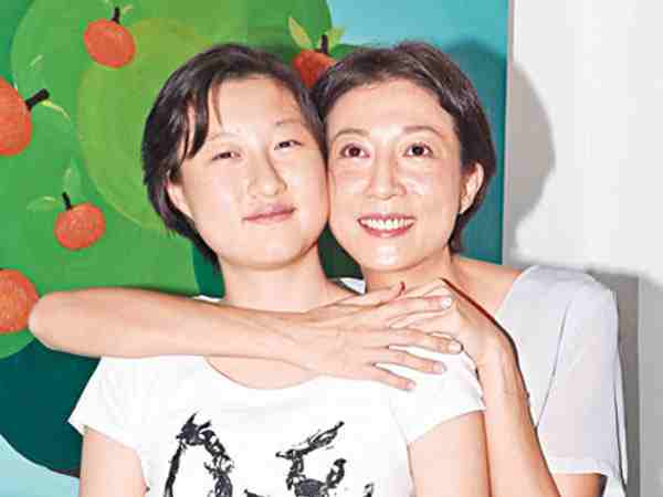 Дъщерята на Джеки Чан опита да се самоубие
