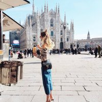 Забраниха селфи стиковете в Милано