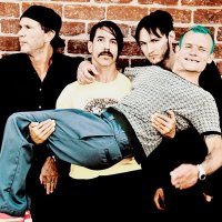 Red Hot Chili Peppers спират с турнетата