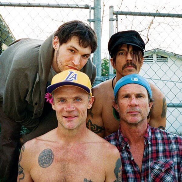 Red Hot Chili Peppers спират с турнетата