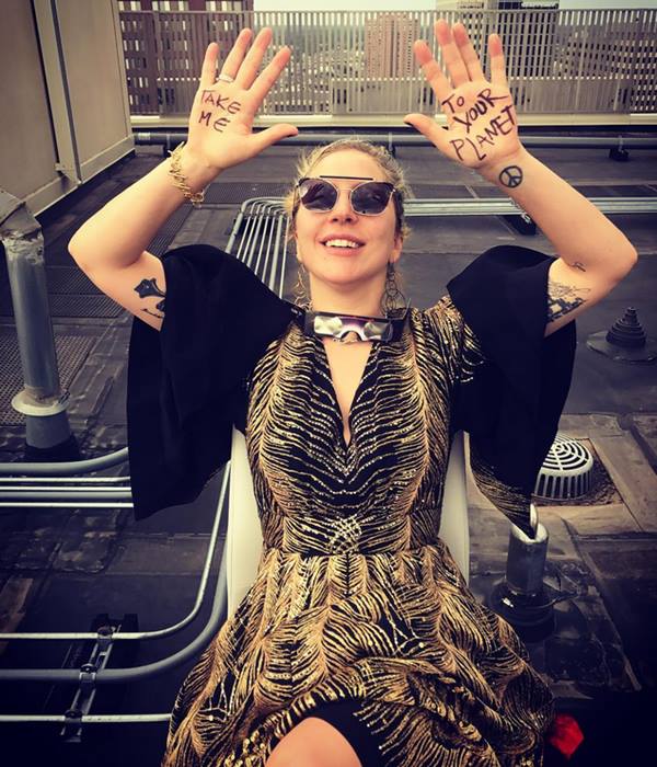 Лейди Гага избра български фолклор за своя филм