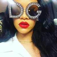 Риана - кралицата на Instagram стила през 2017
