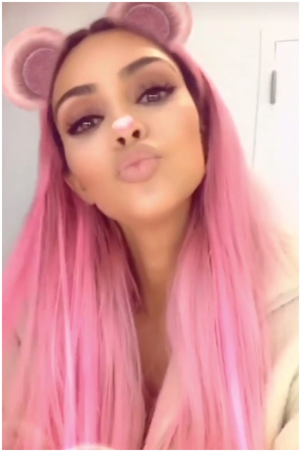 Pink hair, don't care: Ким заложи на розова коса