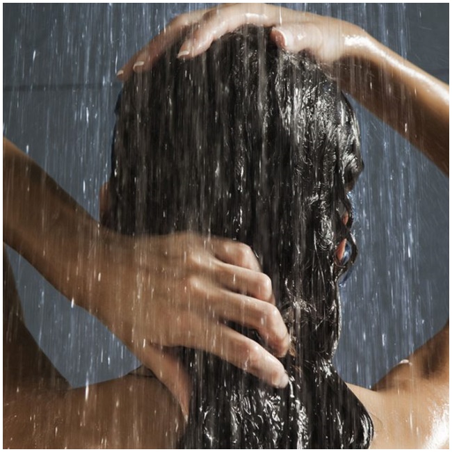  Защо противоположното миене на косата работи 