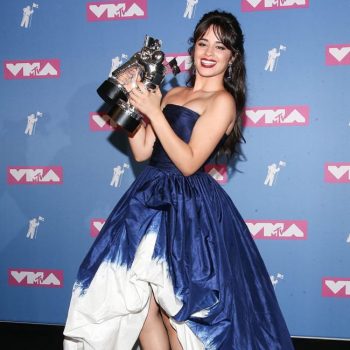 Камила Кабейо е голямата победителка на наградите на MTV
