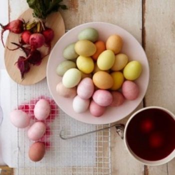 10 идеи за красиви яйца с естествени бои
