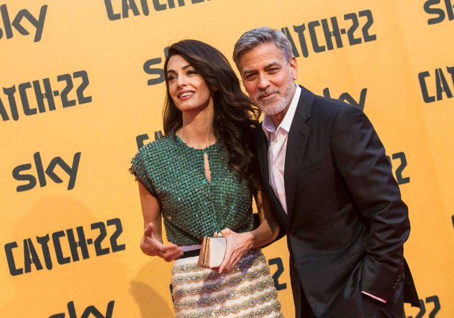 Фризьорът на Амал Клуни издаде как оформя прическата й