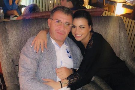Деси Цонева се сгоди за бащата на детето си