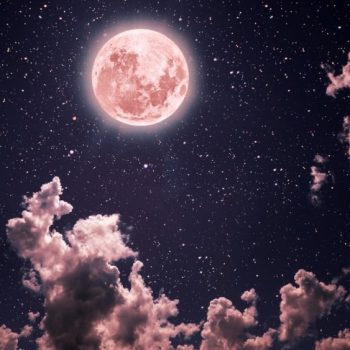 Ягодовата луна ще преобърне живота ви в положителна насока тази седмица