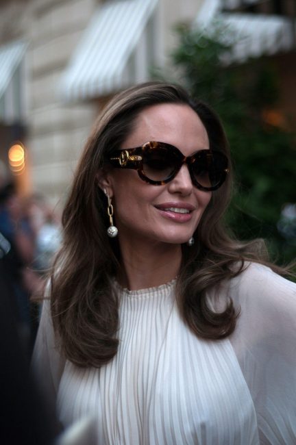 Красота напук на света: Анджелина Джоли на 45
