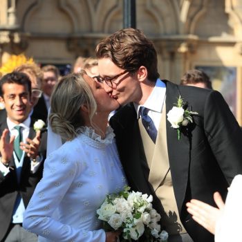 Ели Голдинг се омъжи с приказна церемония в дворец