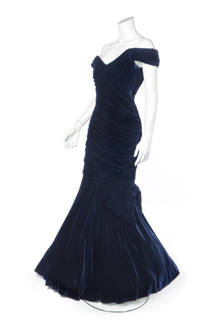Една от най-известните рокли на принцеса Даяна е обявена за продан