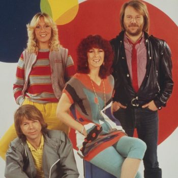 Нова музика от ABBA до края на годината