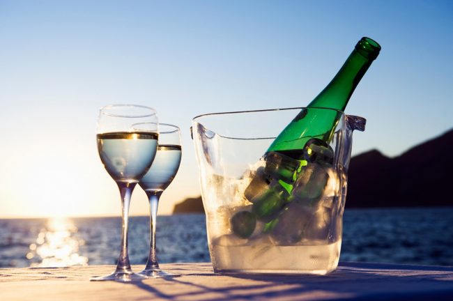 Чаша вино и на диета: Кои са най-нисковъглехидратните сортове?