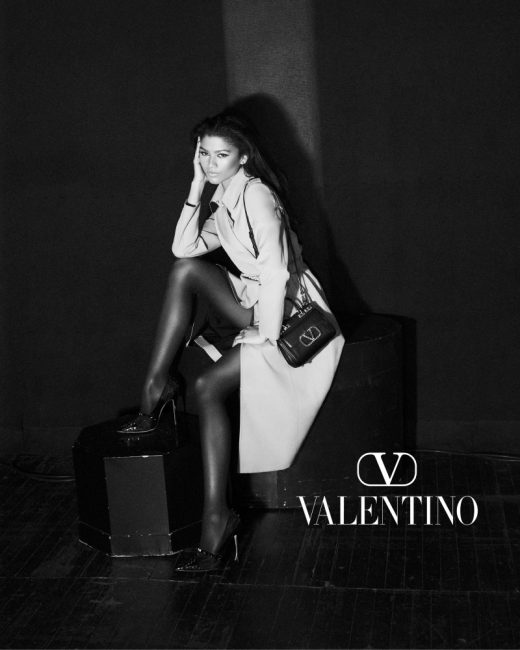 Зендая демонстрира силата на модата за Valentino