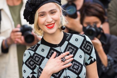 Висшата мода и Мария Бакалова: Българката бе сред гостите на ревюто на Armani Prive