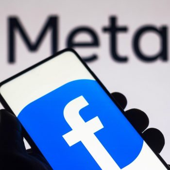 Сбогом, Facebook, здравей, Meta