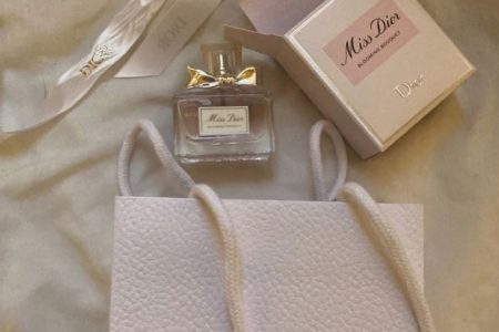 Никога не е било по-лесно да се докоснем до лукса. Pretty Shop има нов (уеб) адрес