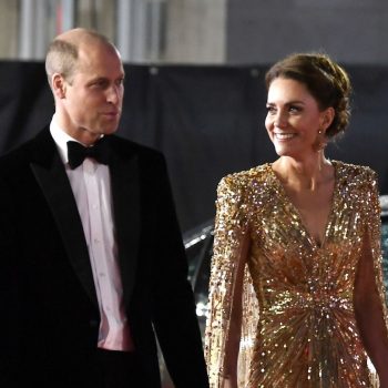 Кейт Мидълтън и принц Уилям изпратиха красив поздрав за новата година с невиждан до сега кадър