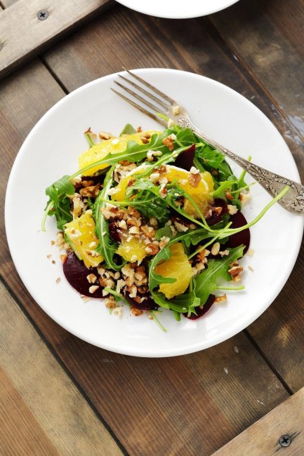 Кулинарен уикенд: 3 предписания за витаминозни зимни салати с цитруси 