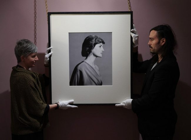 Невиждана до сега снимка на принцеса Даяна е изложена в двореца Кенсингтън