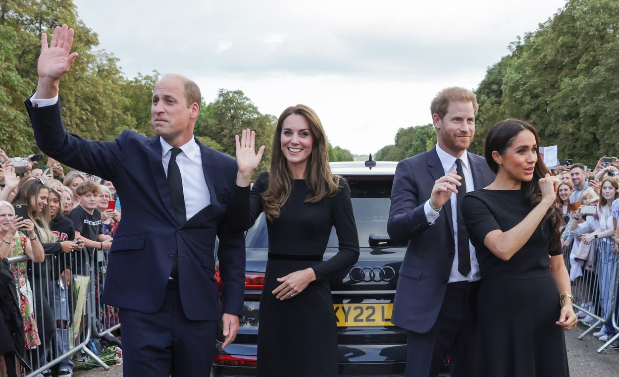 Хари и Меган заедно с Кейт Мидълтън и Уилям в името на кралица Елизабет