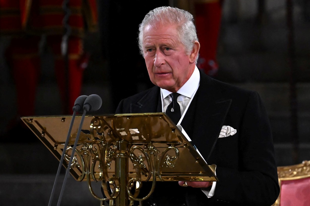 Крал Чарлз III иска много семпла церемония, траеща само час