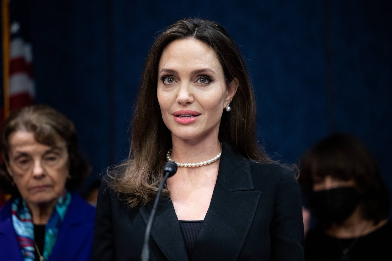 Анджелина Джоли ще се завърне на екран с нов филмов проект