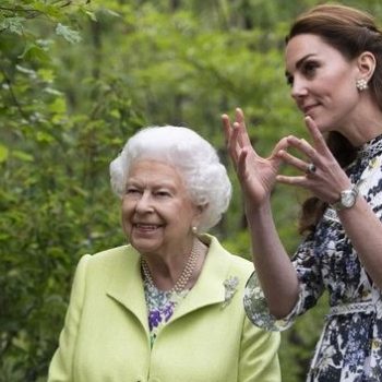 Кейт Мидълтън засади дръвче в памет на кралица Елизабет