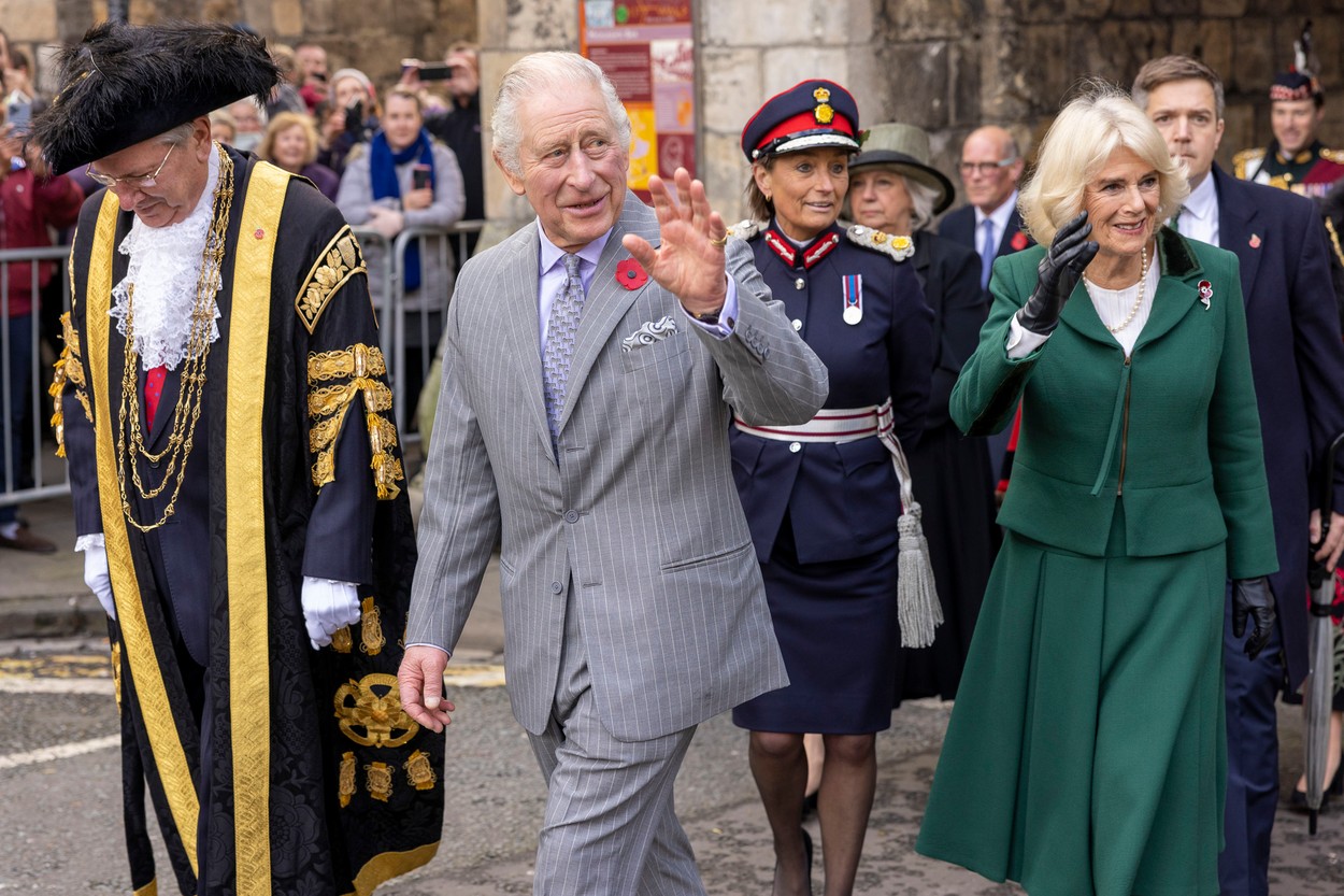 Крал Чарлз и кралица Камила се подготвят за първата си Коледа без кралица Елизабет