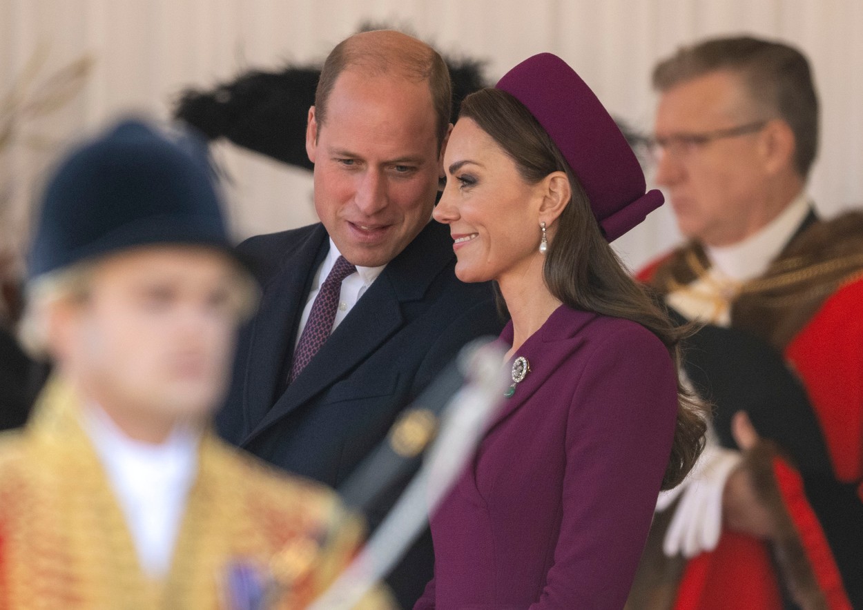 Британски репортери вече предусещат, че това събитие е стратегическо за Кейт и Уилям, особено с оглед релансирането на имиджа на кралското семейство в Америка.
