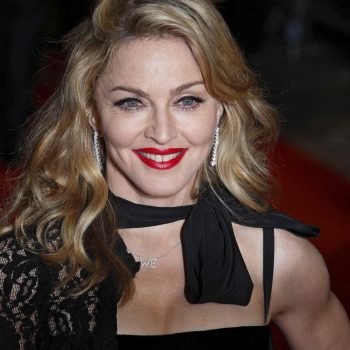 Мадона отменя собствения си биографичен филм