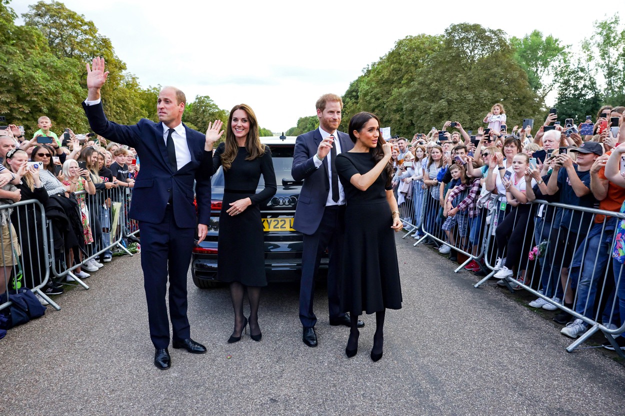 Хари не бе виждан в Лондон от миналия септември, когато той и съпругата му Меган Маркъл присъстваха на погребението на любимата им баба, кралица Елизабет.