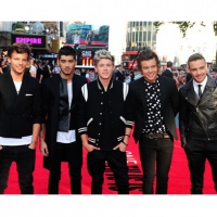 Скандал: One Direction се снимат напушени