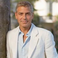 Бременна ли е годеницата на Клуни