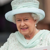 Кралица Елизабет вече е изписана от болницата