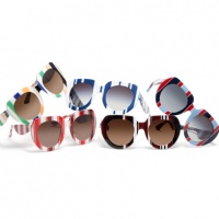 Слънчеви очила в цветно райе от D&G
